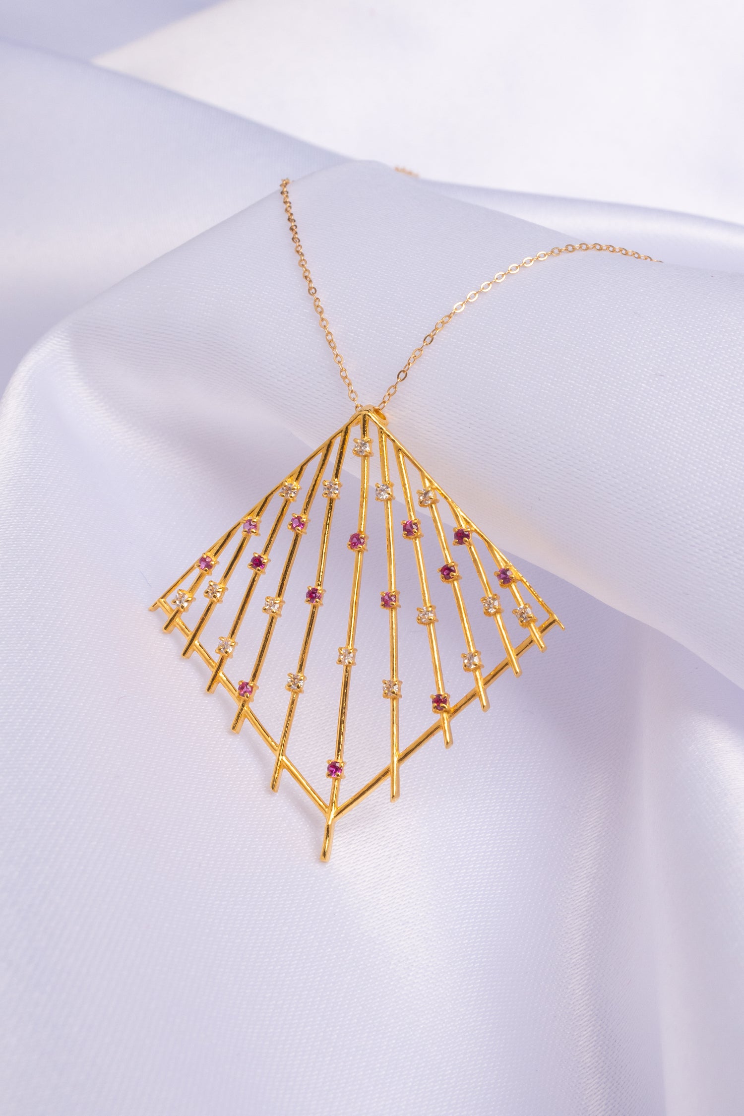 Radiant Fan Necklace Gold 21K K